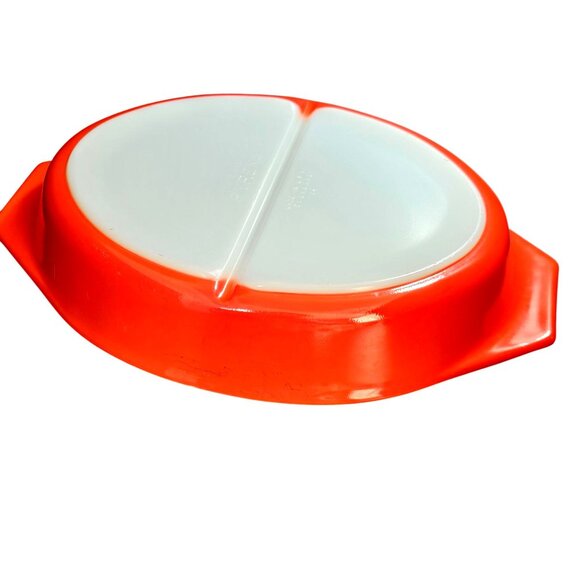 Pyrex Red Friendship Casserole Dish 1.5qt Divided No Lid vtg 70s bakeware bright - Picture 7 of 12